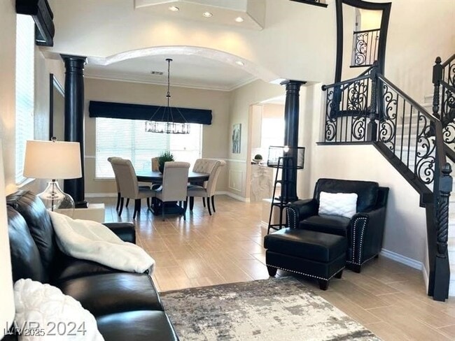 Photo - 9724 La Cienega St