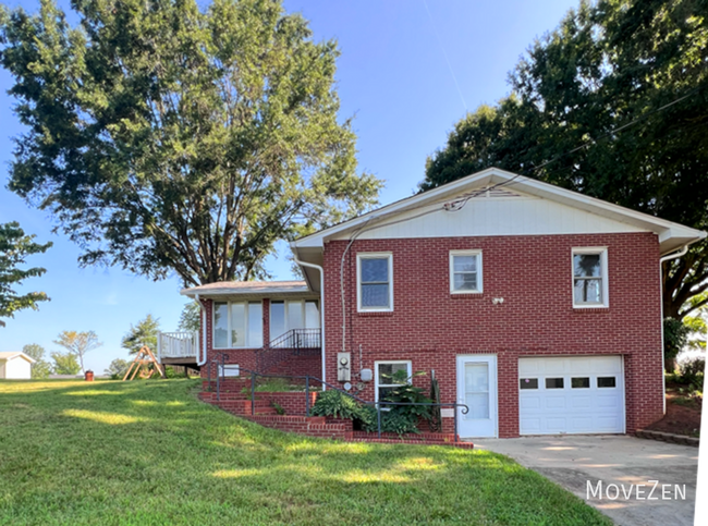 Photo - 654 Meadowlark Dr