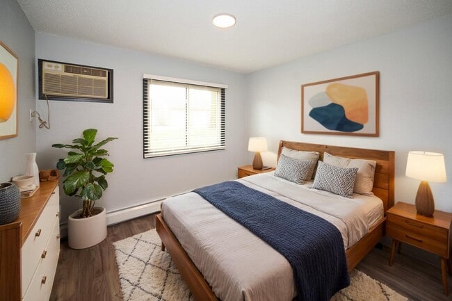 Photo - Meadow Park Apartments