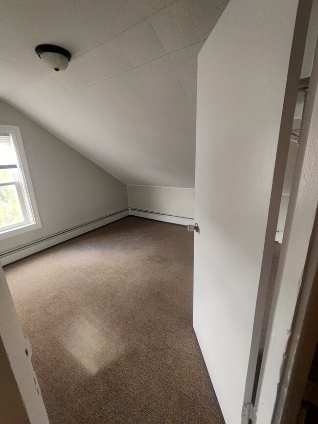 196 Dean St Unit 3
