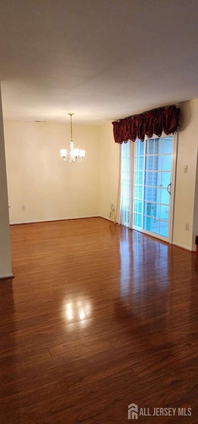 Photo - 161 Andover Pl