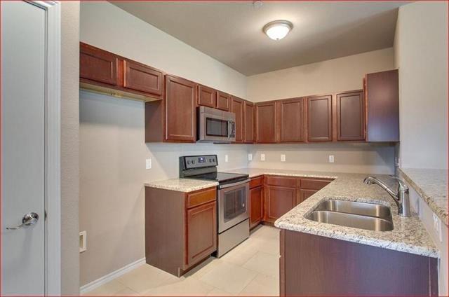 Photo - 514 E Hazelwood St Unit B