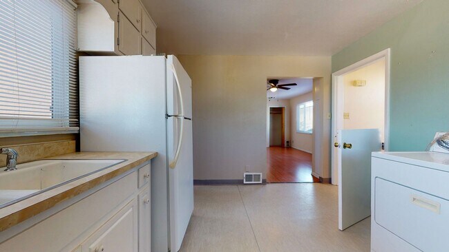 Photo - 404 Prospect Ave NE Unidad 404 Prospect Ave NE