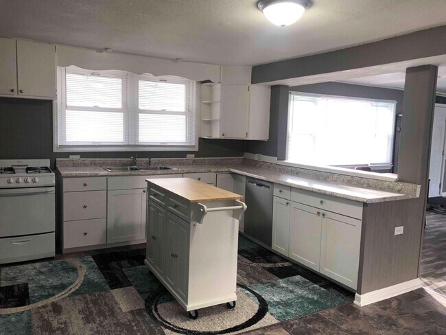 Photo - 110 W Albert St Unit Apt 1