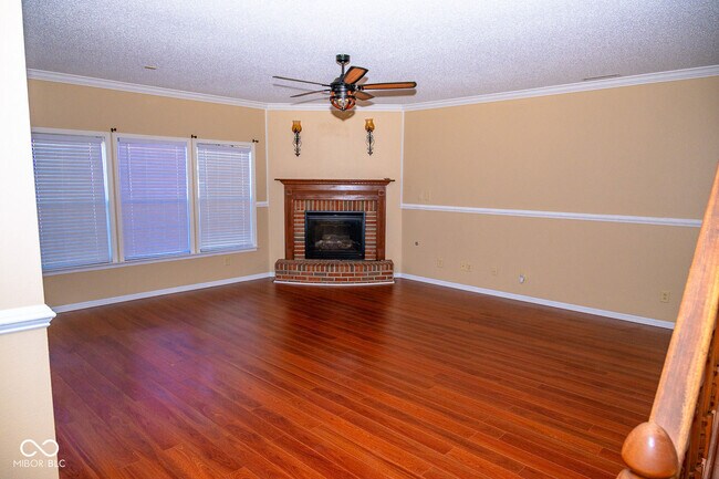 Photo - 10634 Cyrus Dr