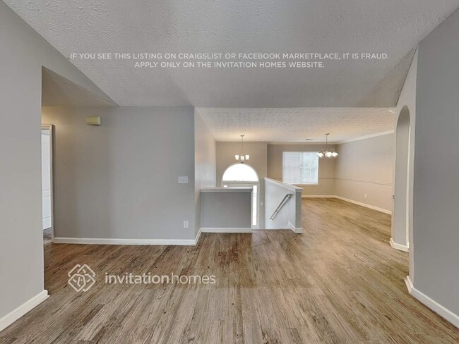 Photo - 821 Lorraine Ln