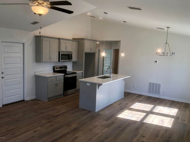 Photo - 3733 Avon Rd