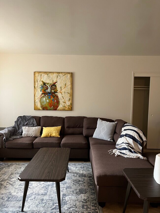 1331 Berkeley St Unit 3
