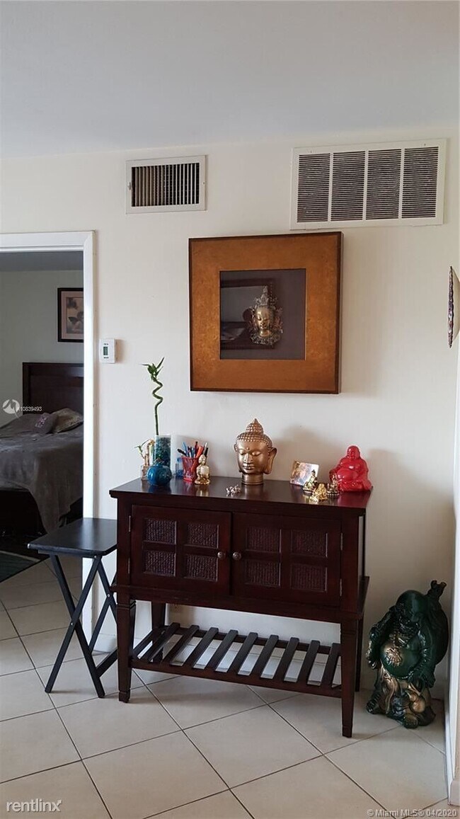 Photo - 1 br, 1 bath  - 2990 NE 16th Ave