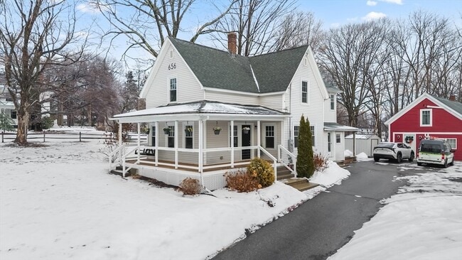 Photo - 656 Grove St