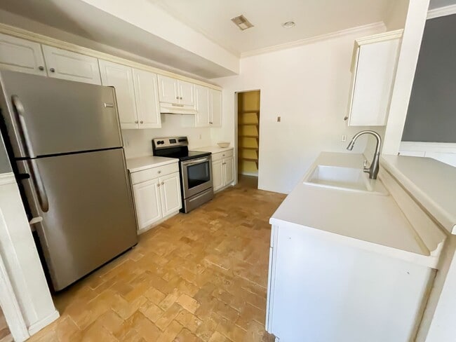 Photo - 4 Bedroom 2 Bath Townhouse in Pelham