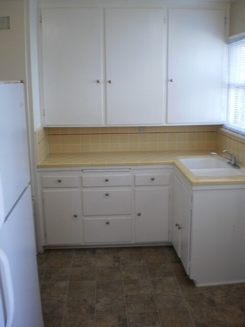 5527 2nd St Unit 2