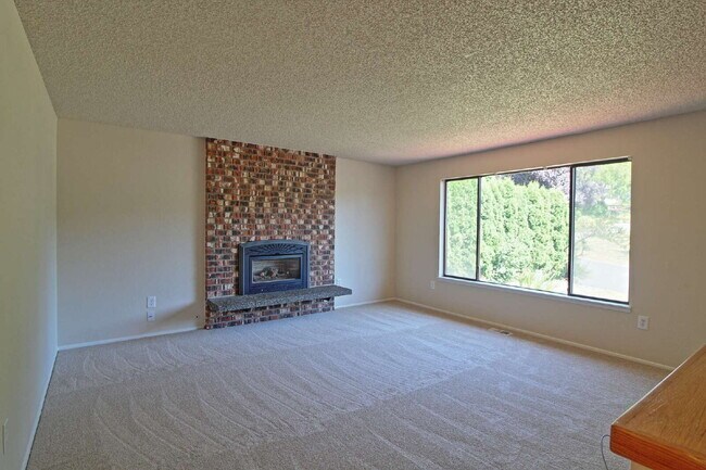 Woodinville Rental Available Now!