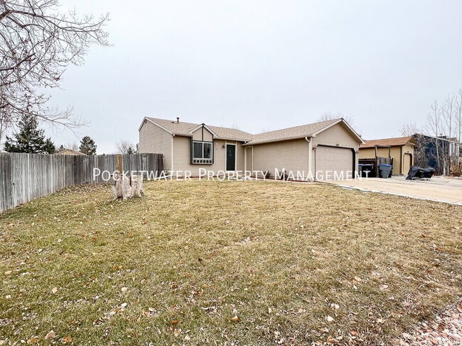 Building Photo - 2207 Tulip St