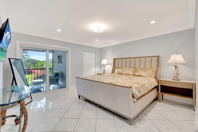 Building Photo - 14823 Cumberland Dr Unit 202