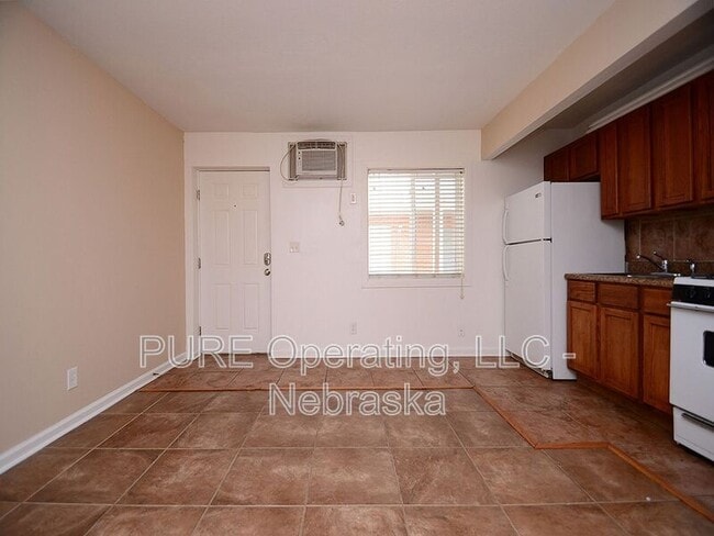 Photo - 612-616 N 46 St