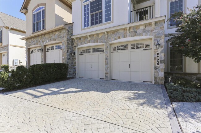 Photo - End Unit Luxury Elevator Townhouse 5BD/5.5BA