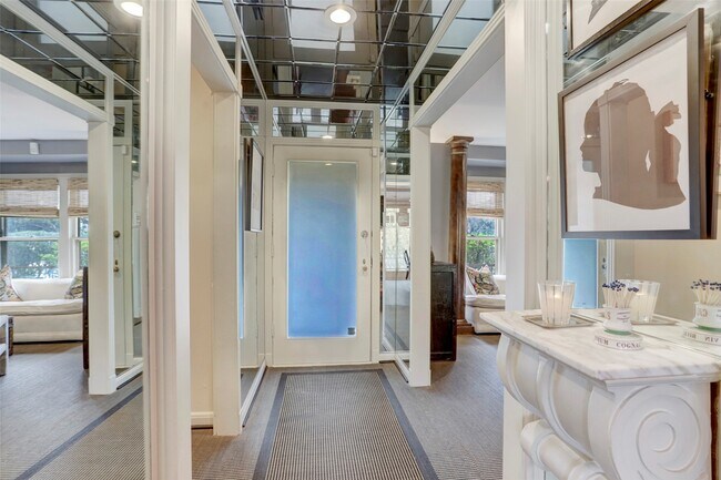 Photo - 1802 Lexington St