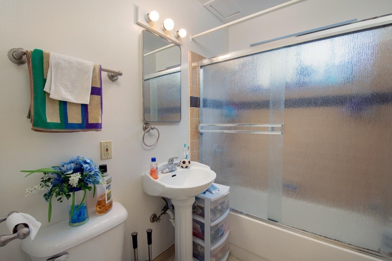 Photo - OPEN HOUSE SATURDAY JUNE 13TH 12:30PM to 1:30PM -Convenient living near public transportation. 4 ... Unit D