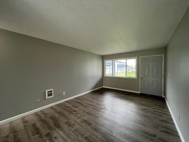 Photo - Rosewood Apartments