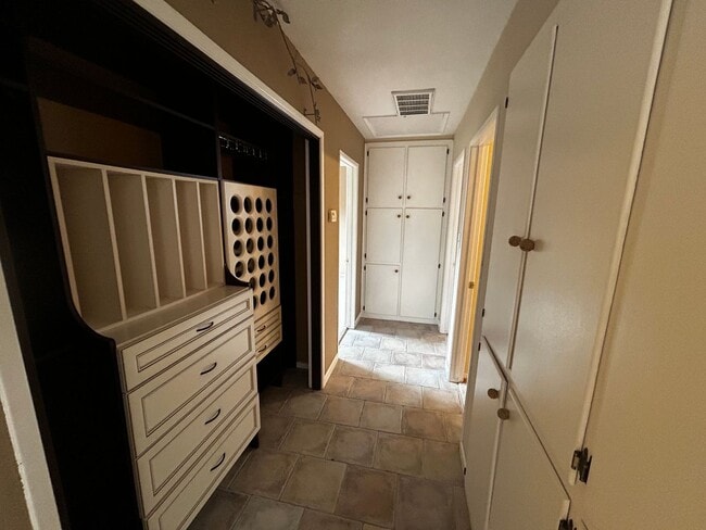 Photo - 3 Bedroom house two blocks from the shell ...