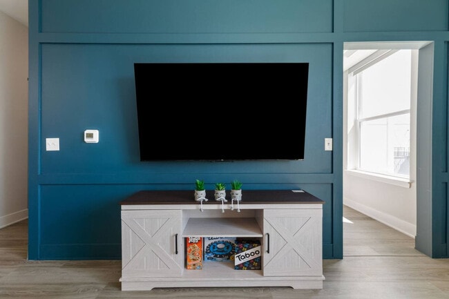 Photo - 28294 Ferry Rd Unidad ID1366986P