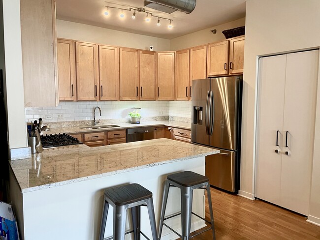 Photo - 909 W Washington Blvd Unit 412