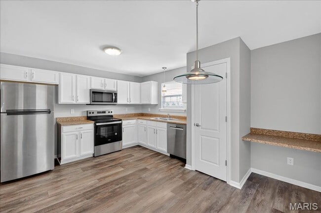 Photo - MOVE IN READY condo in Lake St. Louis