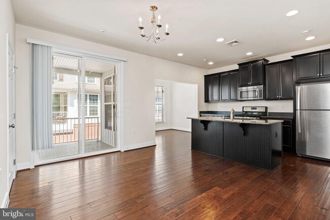 Photo - 1332 Saxton Wy