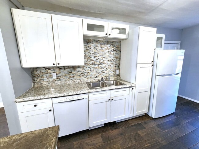 Photo - 2525 N Weil St Unit Lower