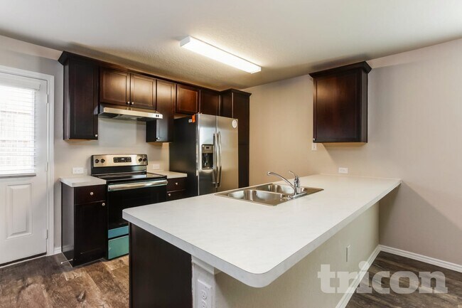 Photo - 1932 Bluethroat