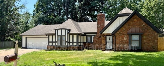 Building Photo - 4521 Stony Point Dr