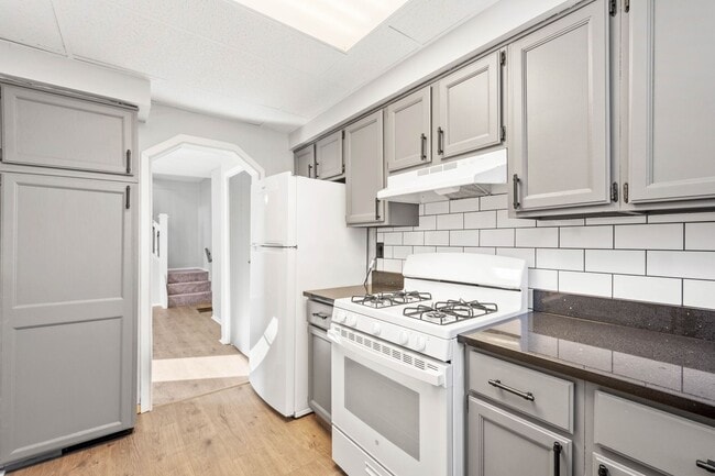Building Photo - Realty Avenue Townhomes Unit 1715 Realty Avenue