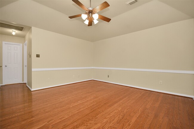 Photo - 4123 Valedon Ln