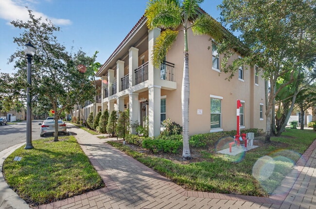 Photo - 14615 SW 14th St