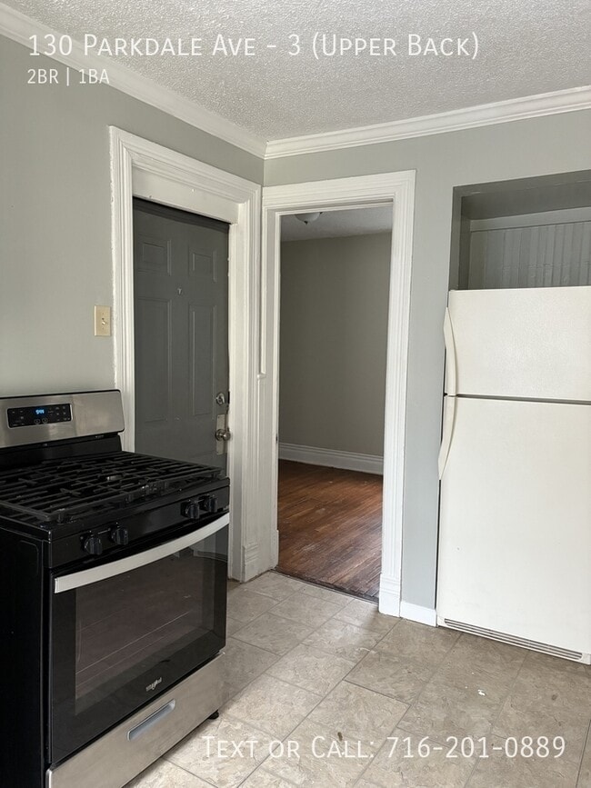 Photo - 130 Parkdale Ave Unit 3 (Upper Back)