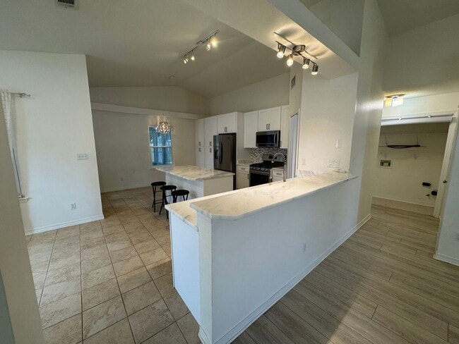 Photo - West Pensacola - Emerald Shores - 3 bedroom, 2 bathroom with enclosed sunroom