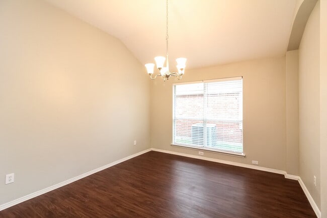Photo - 2809 Berry Hill
