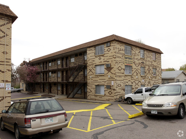 Building Photo - Federal Terrace Apartments