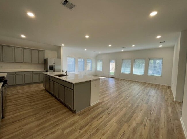 Photo - 7518 Angels Lndg Ln