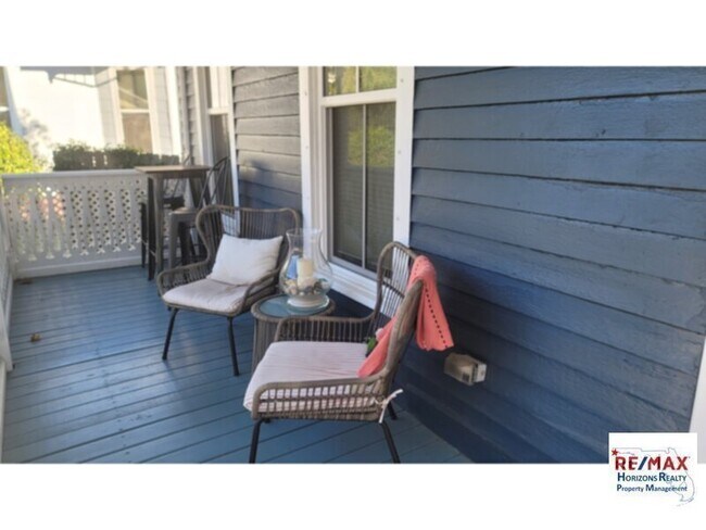 Photo - Fully Furnished Historic East Hill Cottage