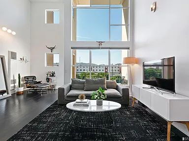 Building Photo - 298 Portola Dr