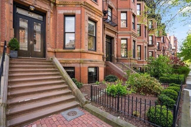 Photo - 271 Beacon St Unidad 1 Rental