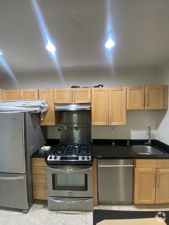 Building Photo - 462 Massachusetts Ave Unit 1 Rental