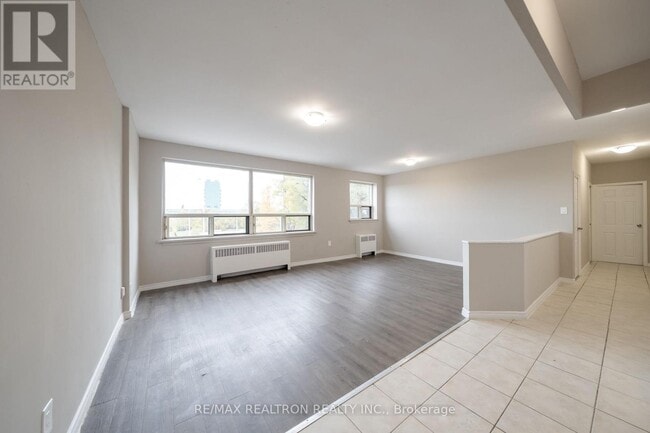 Photo - 468 Ottawa St N Unité 738D