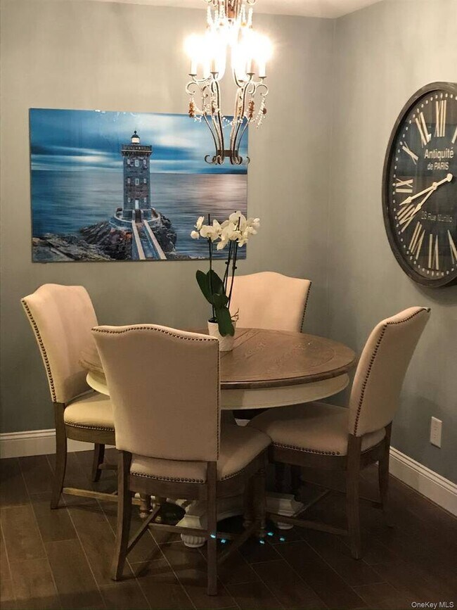 Photo - 91 Richmond Blvd