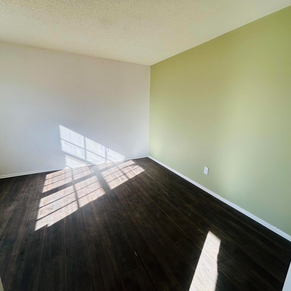 Photo - 1918 71st St