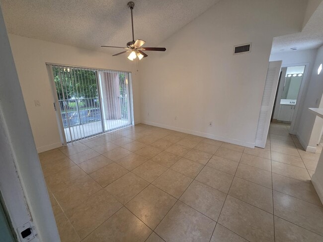 Building Photo - 12130 St.Andrews Pl Unit 207