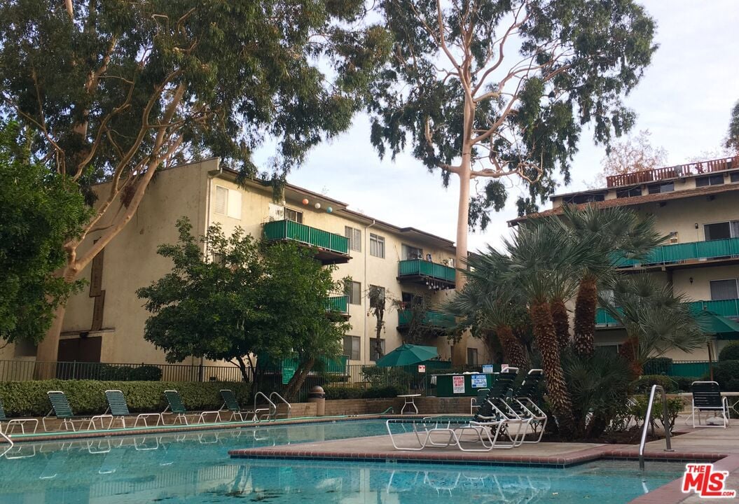 Photo - 5460 White Oak Ave Condo Unit D302