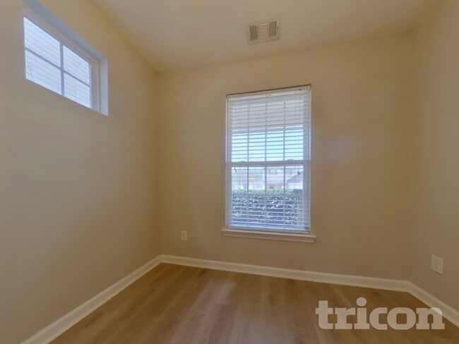 Photo - 501 Arrowhead Dr